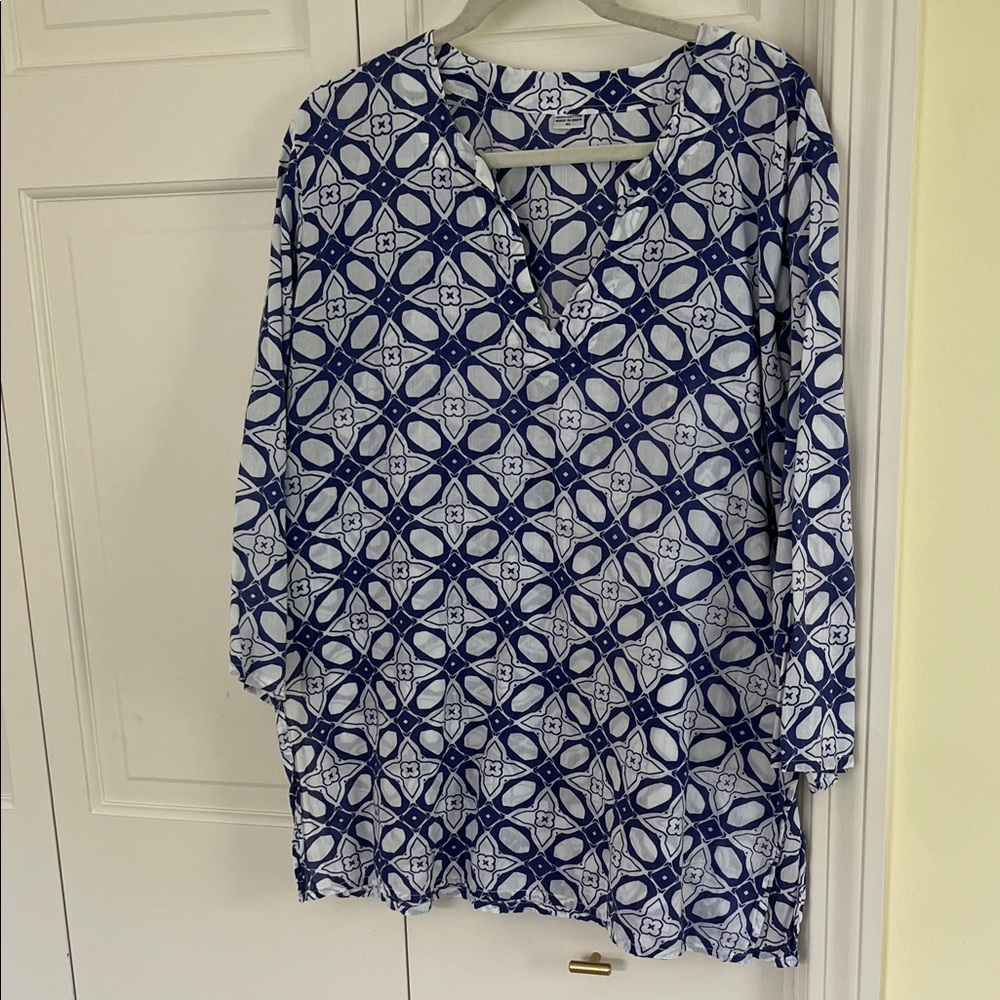 Blue and White Geometric Women's Top